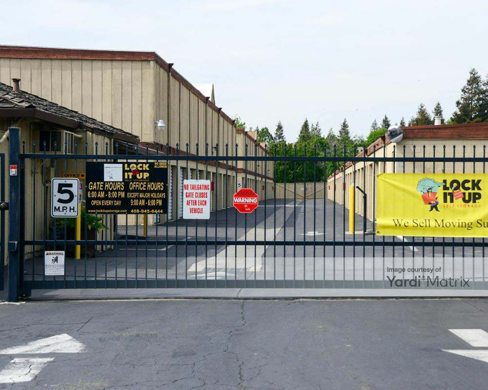 in Self Storage 15 Dixon Landing Road, Milpitas RentCafe